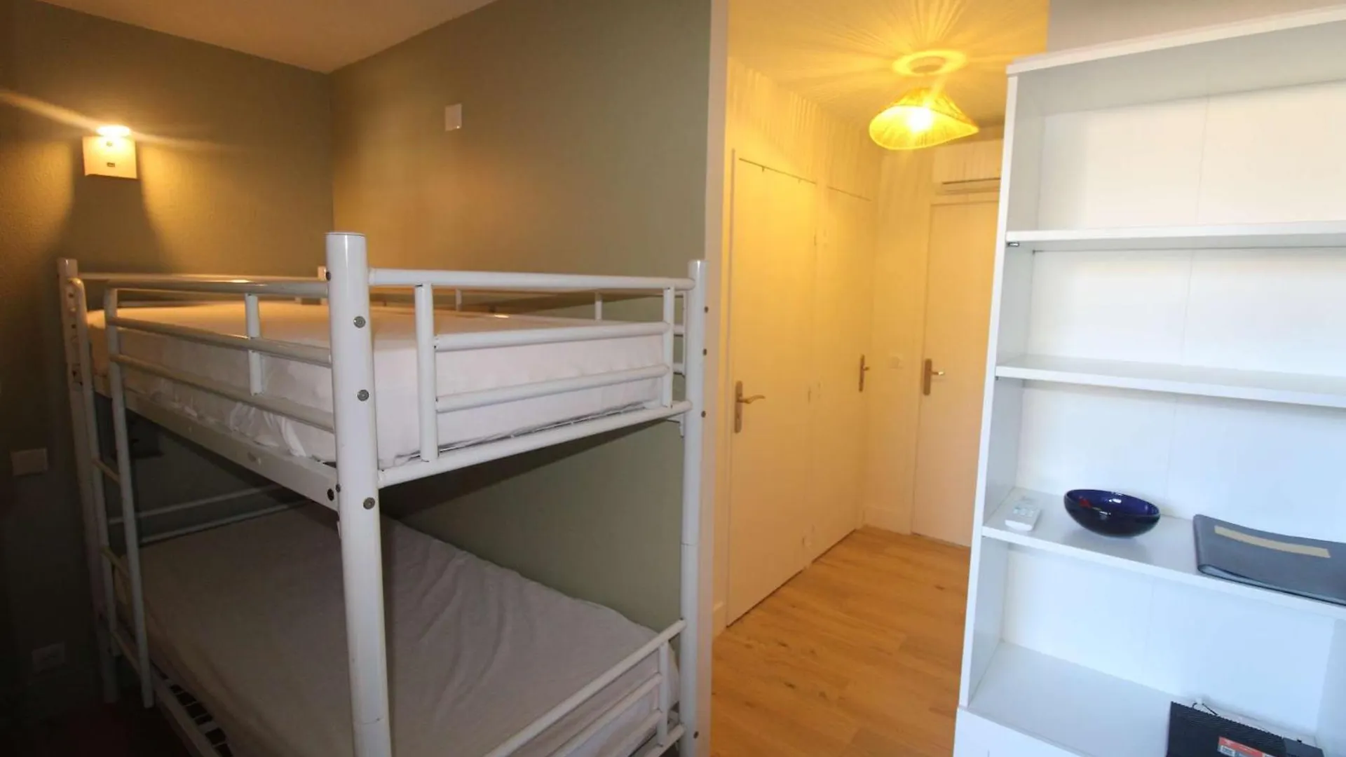Appartement Gasjoly - Golfe De St-Tropez Studio Avec Cabine Climatise Pour 4 Personnes Gassin France