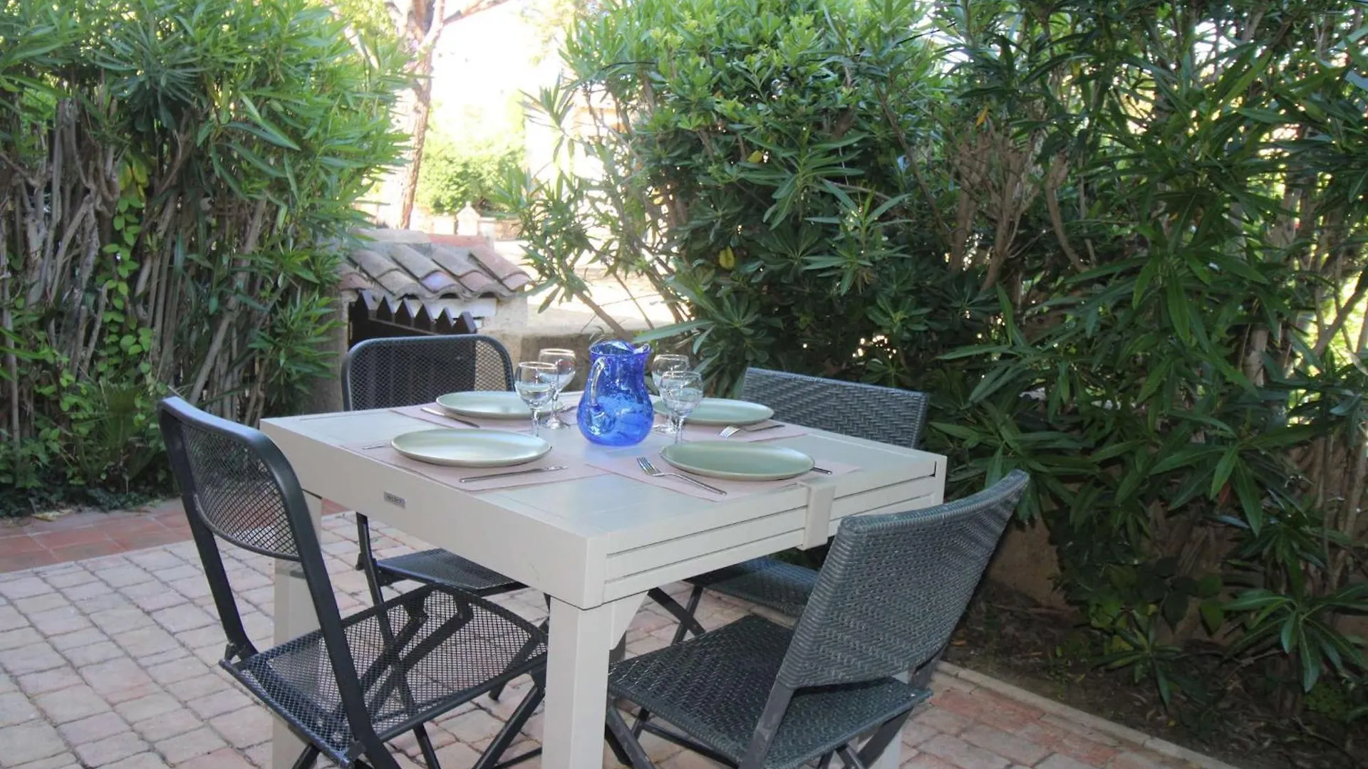 Gasjoly - Golfe De St-Tropez Studio Avec Cabine Climatise Pour 4 Personnes Gassin